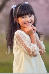 エミリ　シー（Emily C）のサムネイル写真