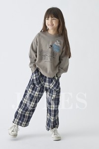 エマ　ブラウン（Emma Brown）のサムネイル写真