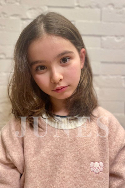 ニイナ　ティー