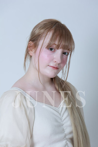 イーヴ　ペルスター